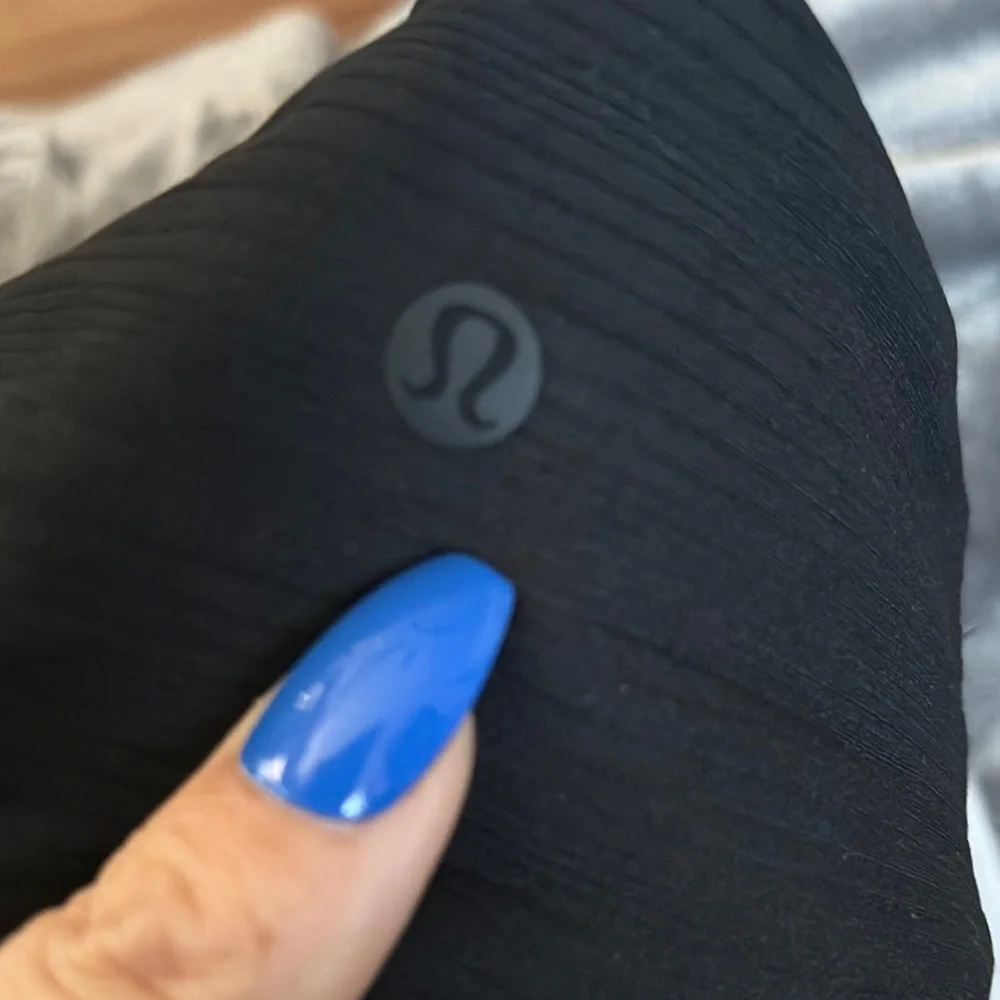 Lululemon Black Twist Headband - Picture 2 of 3
